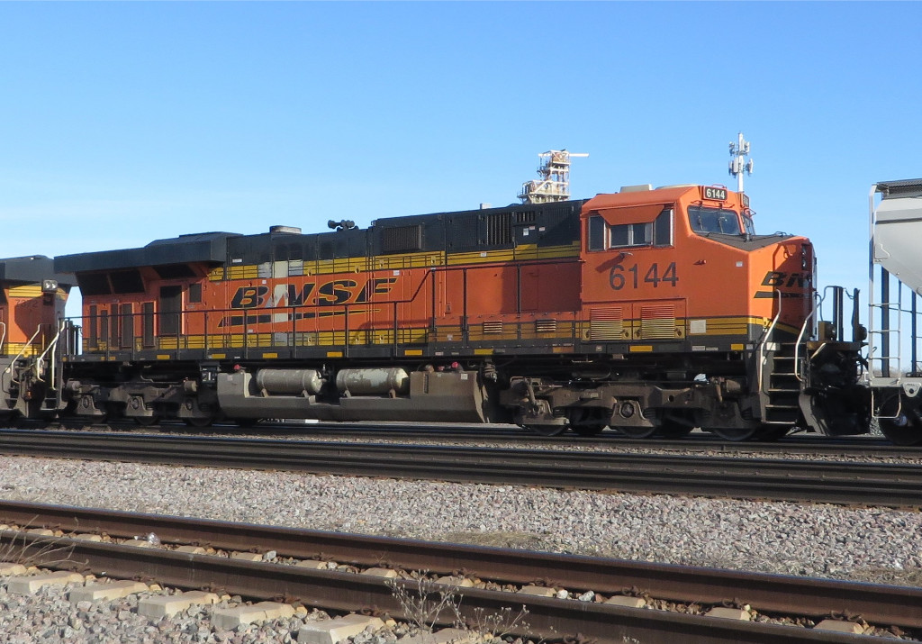 BNSF 6144